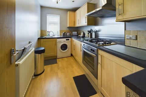 2 bedroom flat to rent, Beverstone, Bristol BS15