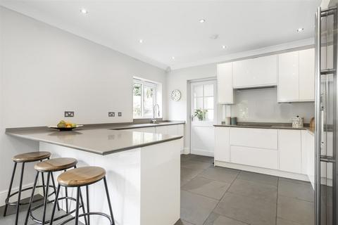 26 Riddlesdown Avenue, Purley, CR8 1JG
