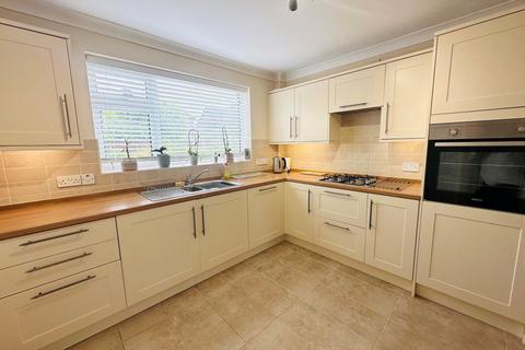 2 bedroom bungalow to rent, Pexhill Drive, Macclesfield