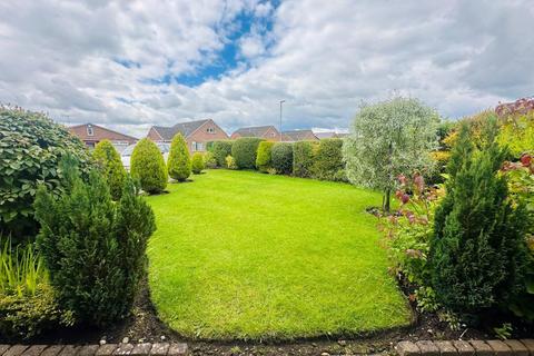 2 bedroom bungalow to rent, Pexhill Drive, Macclesfield