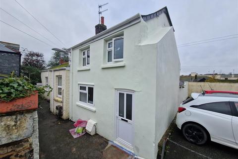 2 bedroom semi-detached house to rent, Chapel Place, Truro