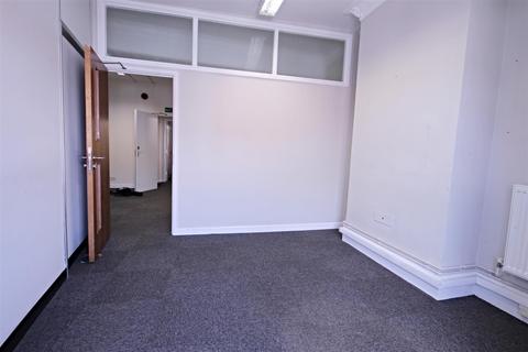 Office to rent, Wood Street, Stratford-upon-Avon