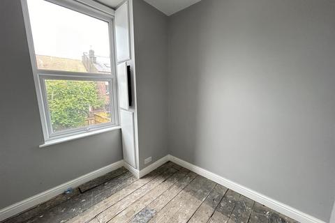 2 bedroom terraced house for sale, Nelson Street, Scarborough