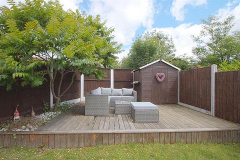 2 bedroom end of terrace house for sale, Salesbury Drive, Billericay CM11