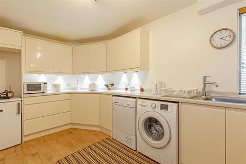 2 bedroom apartment for sale, Matlock Street, Bakewell