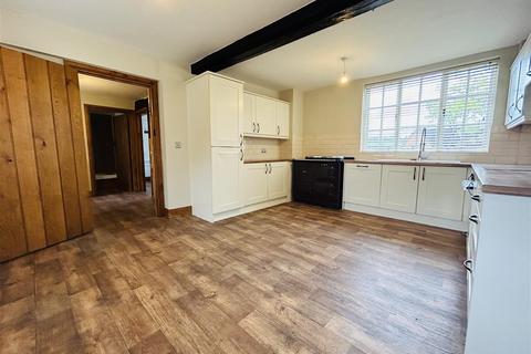 4 bedroom detached house to rent, Upper Aston Farm, Claverley