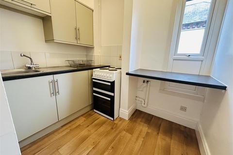 2 bedroom apartment to rent, 57C Newbridge Crescent, Newbridge, Wolverhampton