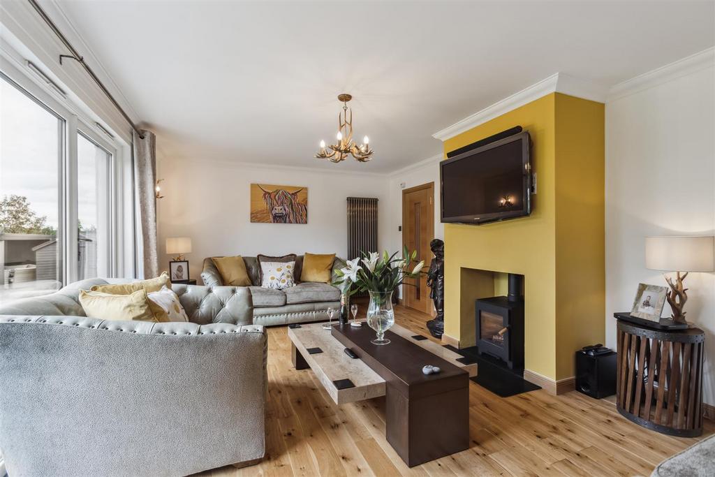 Grange, Errol PH2 4 bed detached bungalow for sale £367,000