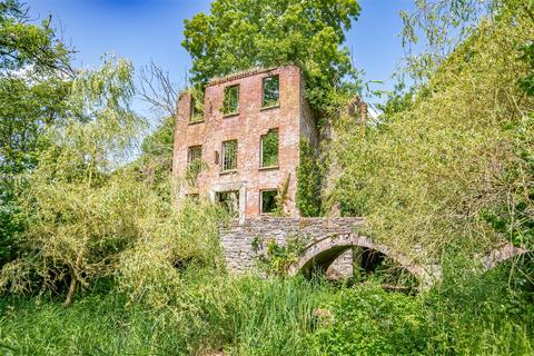 6 bedroom property with land for sale, Fishguard Road, Haverfordwest