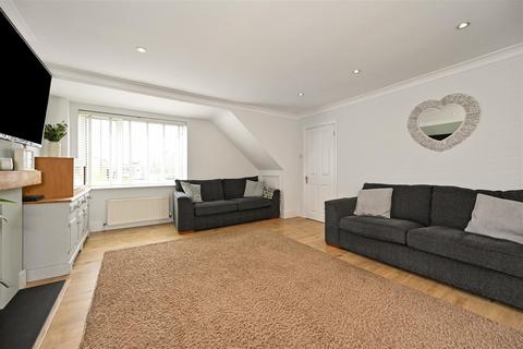 4 bedroom detached house for sale, Wentworth Close, Barnham