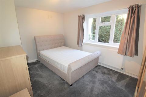 2 bedroom maisonette to rent, Old Lane, Cobham