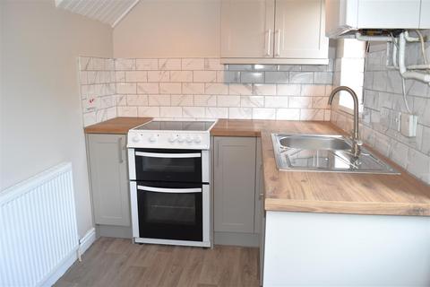 1 bedroom terraced house to rent, The Oaks, Masham