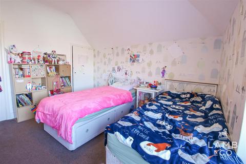 54 Burrs Road, Clacton-on-sea, CO15 4LE