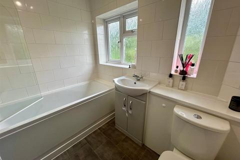 31 Amesbury, Waltham Abbey, EN9 3LH