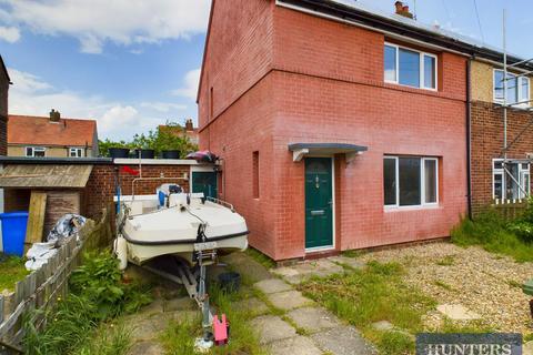 2 bedroom semi-detached house for sale, West Road, Filey