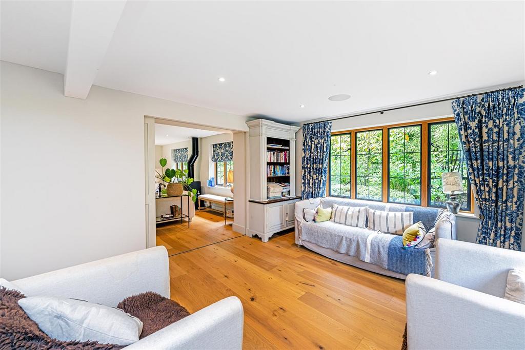 Roundless Cottage, High Button, GU8 6 NR-74.jpg