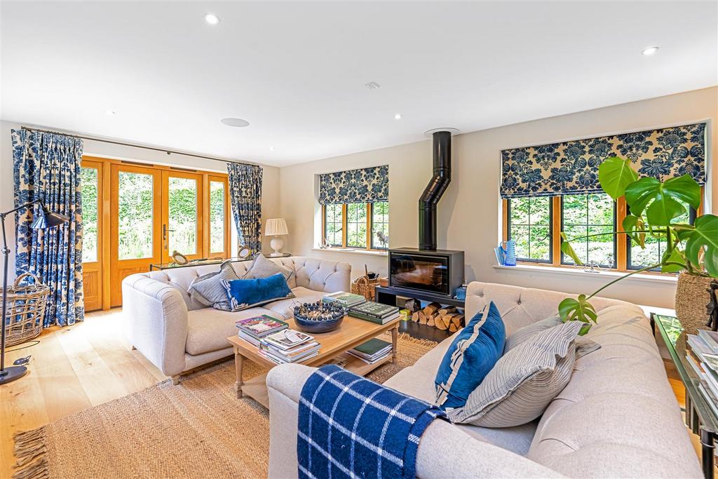 Roundless Cottage, High Button, GU8 6 NR-70.jpg