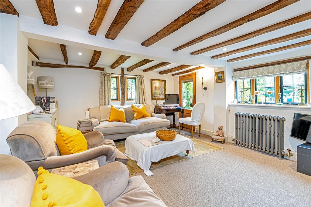 Roundless Cottage, High Button, GU8 6 NR-80.jpg