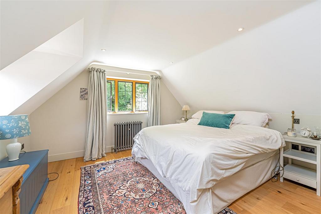 Roundless Cottage, High Button, GU8 6 NR-58.jpg