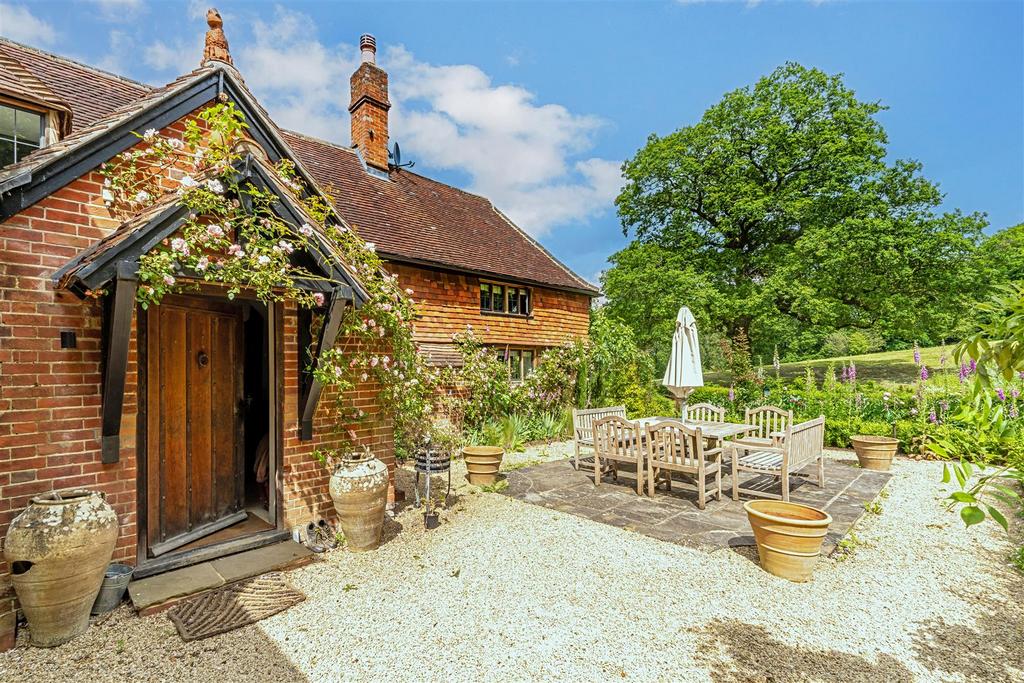 Roundless Cottage, High Button, GU8 6 NR-86.jpg