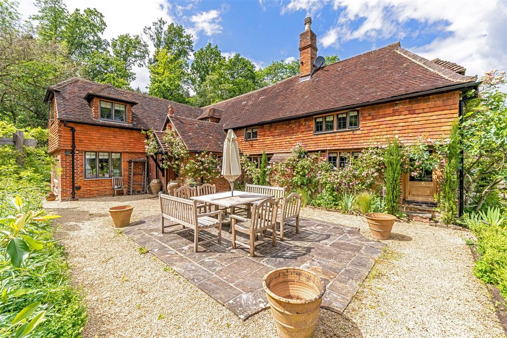Roundless Cottage, High Button, GU8 6 NR-93.jpg
