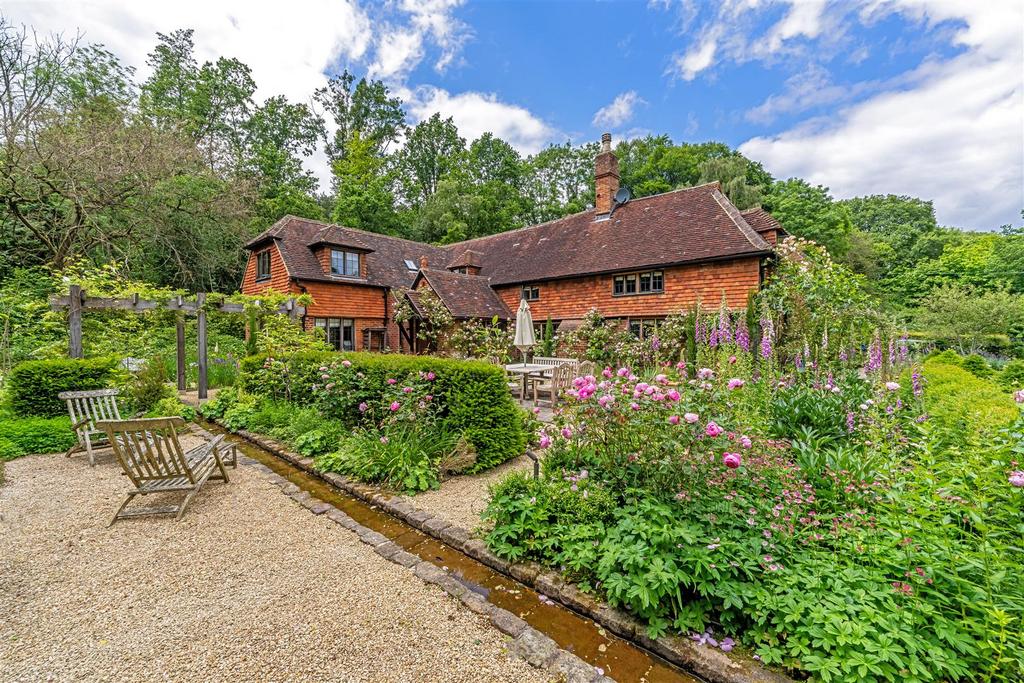 Roundless Cottage, High Button, GU8 6 NR-1.jpg