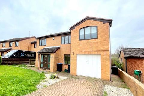 4 bedroom detached house to rent, Brockwell Court, Coundon Grange