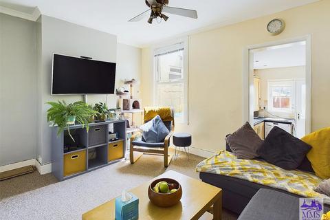 60 Grange Road, Rochester, ME2 4DB