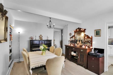 Tobias Cottage, 13 Manor Road, Minehead, TA24 6EH