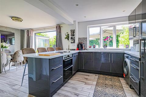 7 Apollo Way, Hemel Hempstead, HP2 5QG
