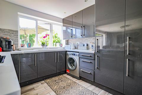 7 Apollo Way, Hemel Hempstead, HP2 5QG