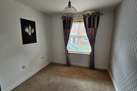 2 bedroom apartment to rent, Dickens Heath Road, Shirley