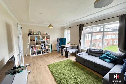2 bedroom flat for sale, Harewood Court, Sale, M33 3WW