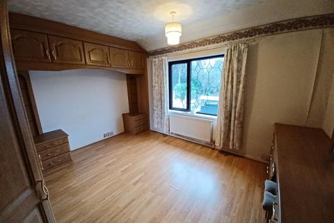 3 bedroom semi-detached house to rent, Danbury Road, Shirley, Solihull, West Midlands