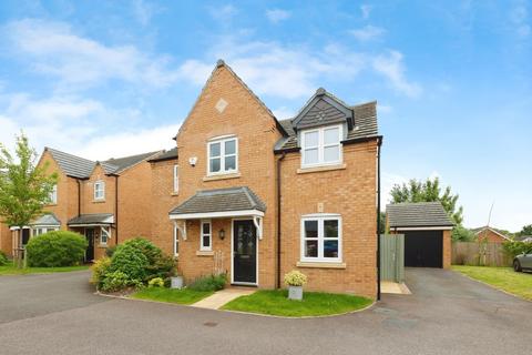 4 bedroom detached house for sale, Croft Close, Two Gates, Tamworth