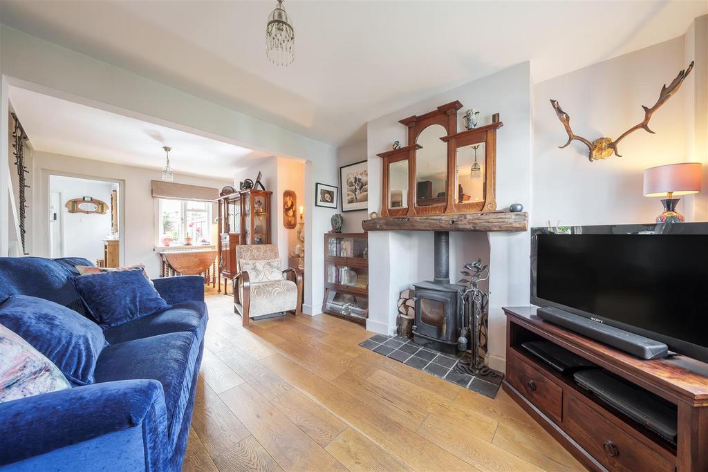 Living room h.jpg
