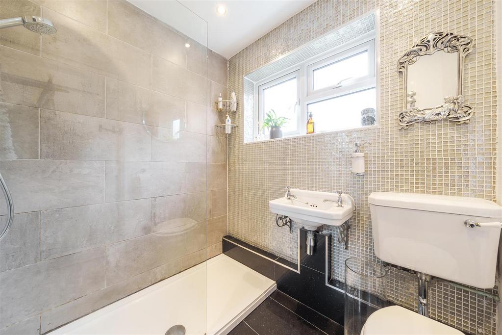 Shower room h.jpg