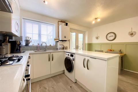 4 Squirrel Meadow, Telford, TF5 0NU