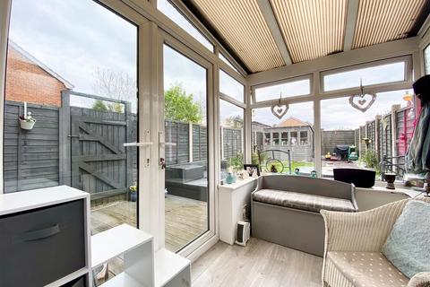 4 Squirrel Meadow, Telford, TF5 0NU