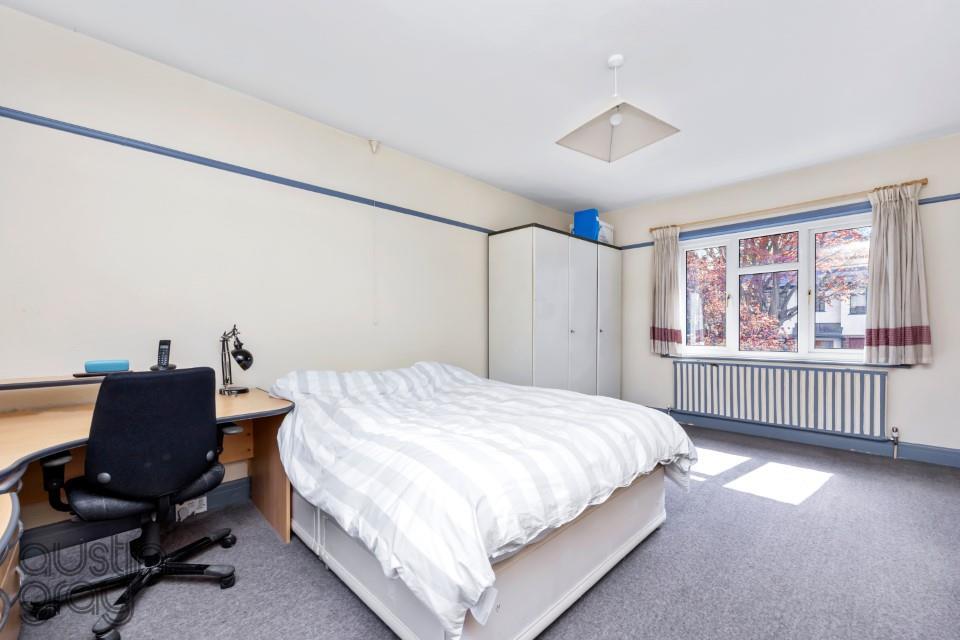 Withdean Crescent 010 (AG).jpg