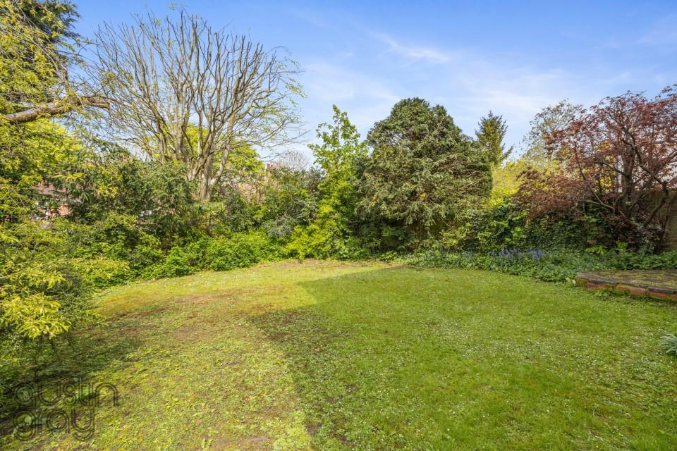 Withdean Crescent 018 (AG).jpg