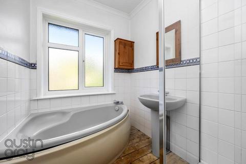 11 Withdean Crescent, Brighton, BN1 6WG