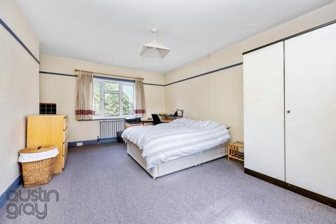 11 Withdean Crescent, Brighton, BN1 6WG