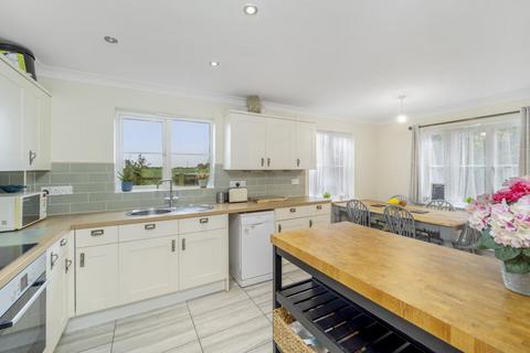 16 Barley Grove, Deeping St Nicholas, Spalding, PE11 3UR