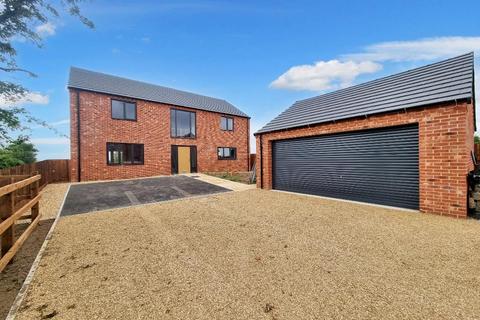 4 bedroom detached house for sale, 10 Marshall Drive Cowbit