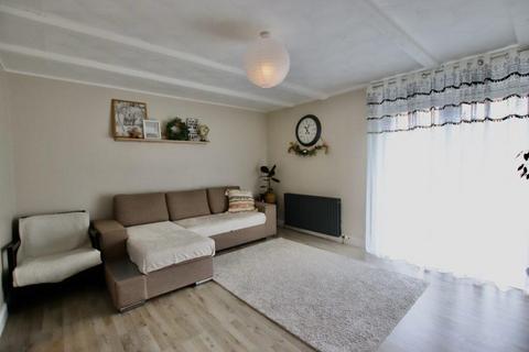 2 bedroom flat to rent, Cumbrae Crescent, Coatbridge ML5