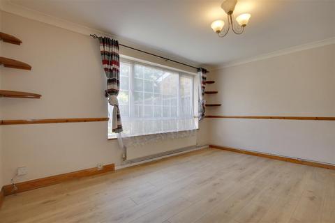 3 bedroom terraced house for sale, Pentrich Avenue, Enfield