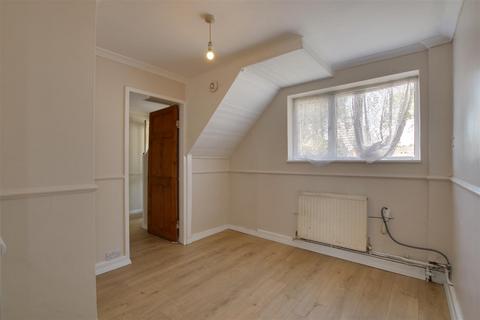 3 bedroom terraced house for sale, Pentrich Avenue, Enfield