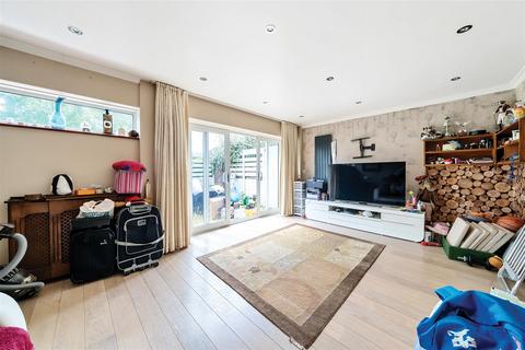 3 bedroom semi-detached house for sale, Fellbrook, Richmond TW10