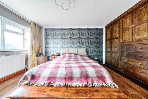 21 Fellbrook, Richmond, TW10 7UN